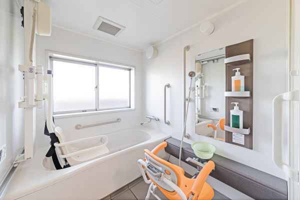 Elderly Bathtub Installation in Versailles
