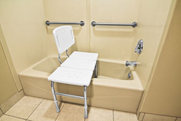 Handicap Bathtub Installation in Versailles